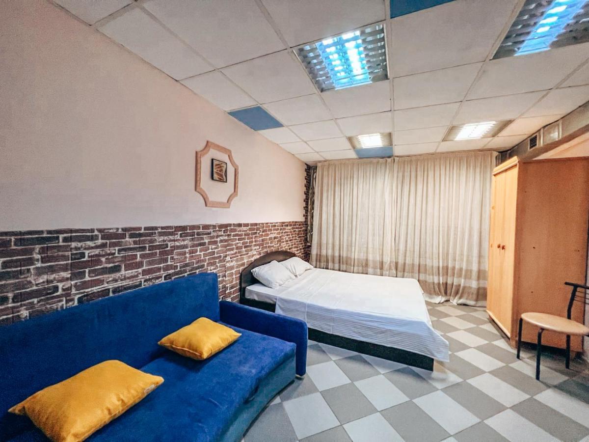 Guest House On Saksahanskoho Street Киев Екстериор снимка