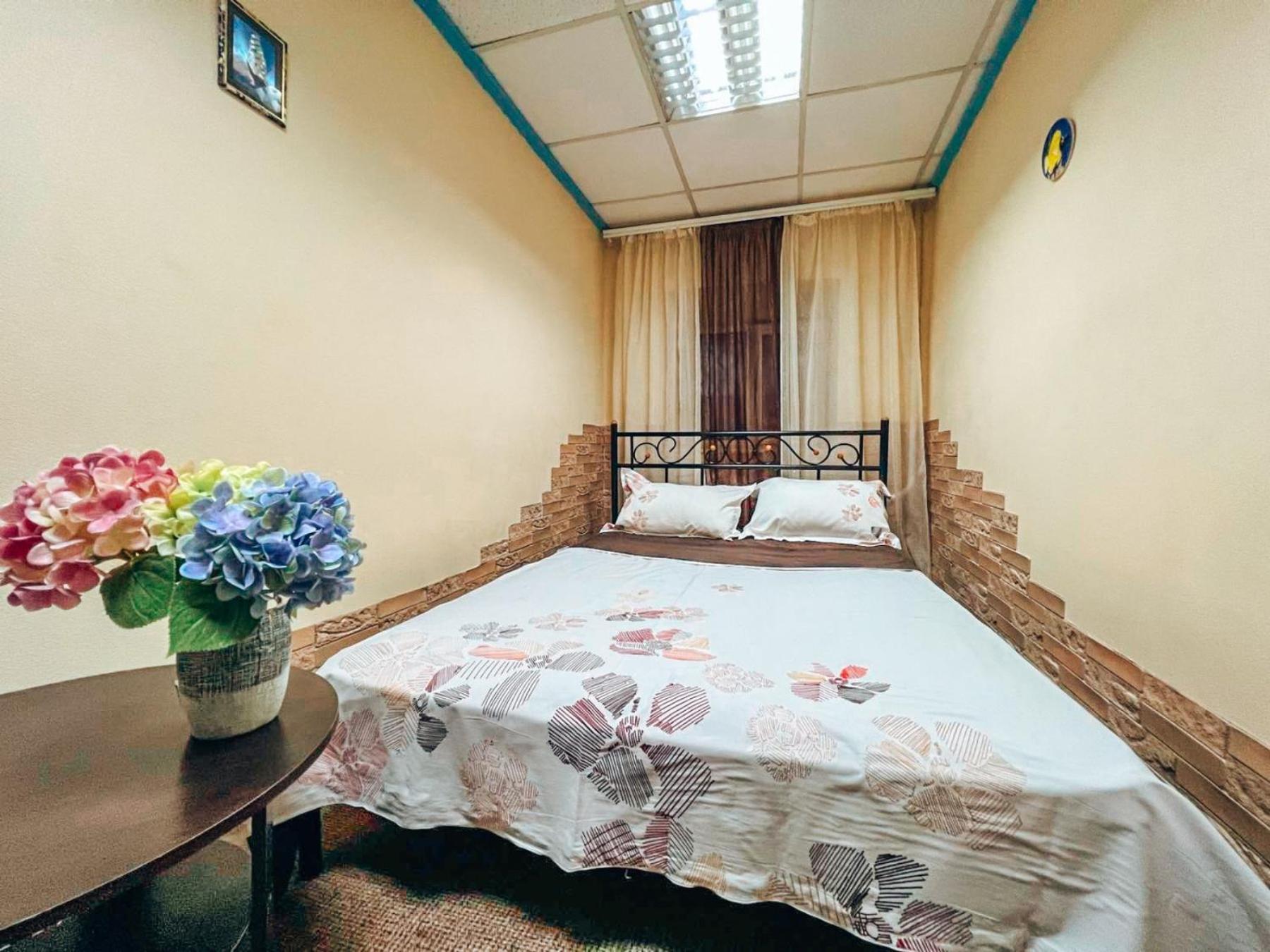 Guest House On Saksahanskoho Street Киев Екстериор снимка